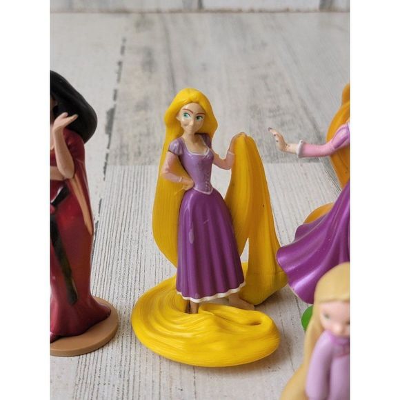 Disney Rapunzel princess playset toddler evil mother toy figure - Picture 5 of 15